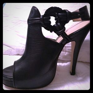 Calvin Klein Women’s size 5 Black high heel Pumps